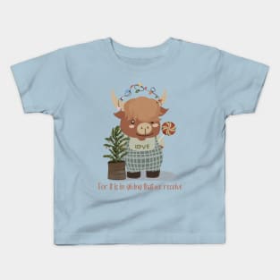 Highland Cow Cozy And Christmas Tree Light Kids T-Shirt